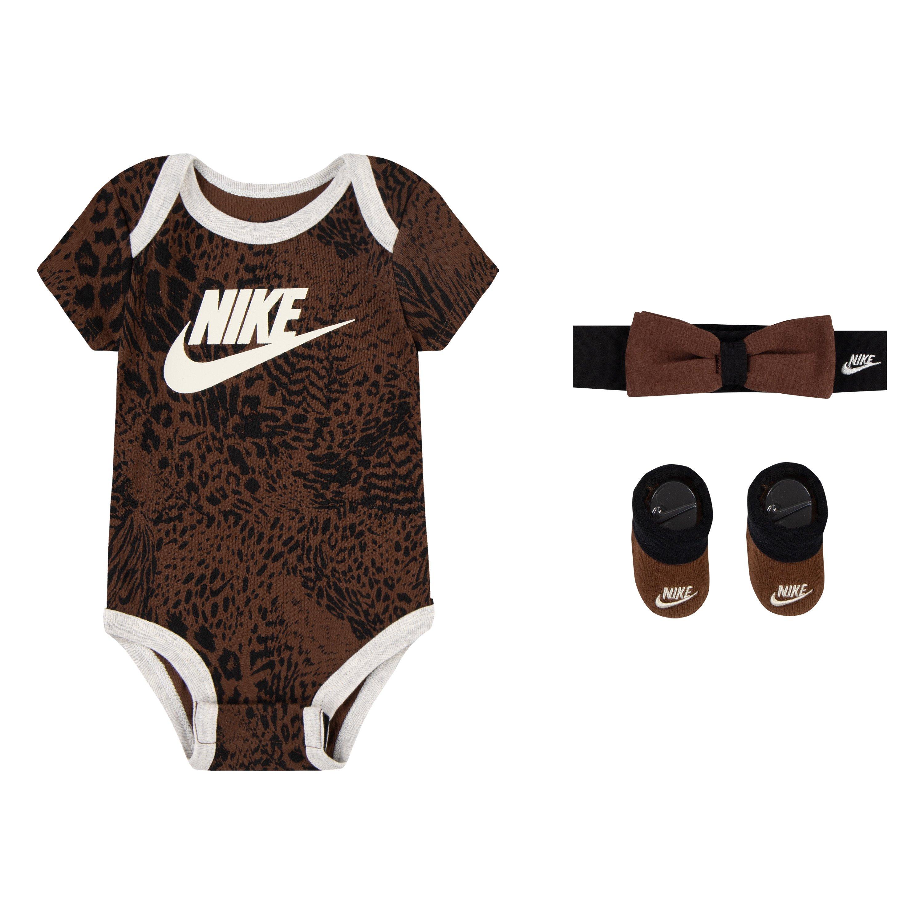 Color: BROWN
