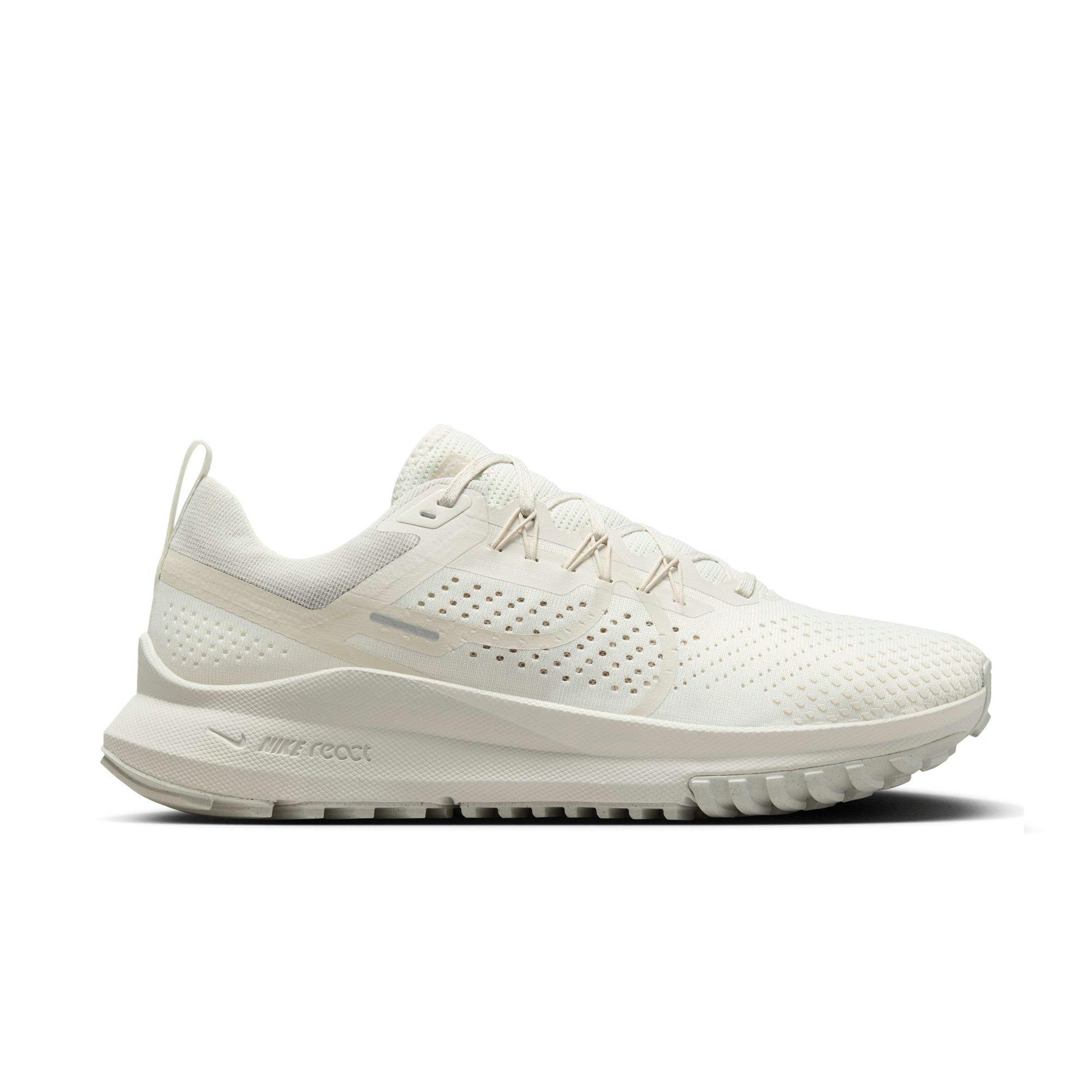 Color: KHAKI