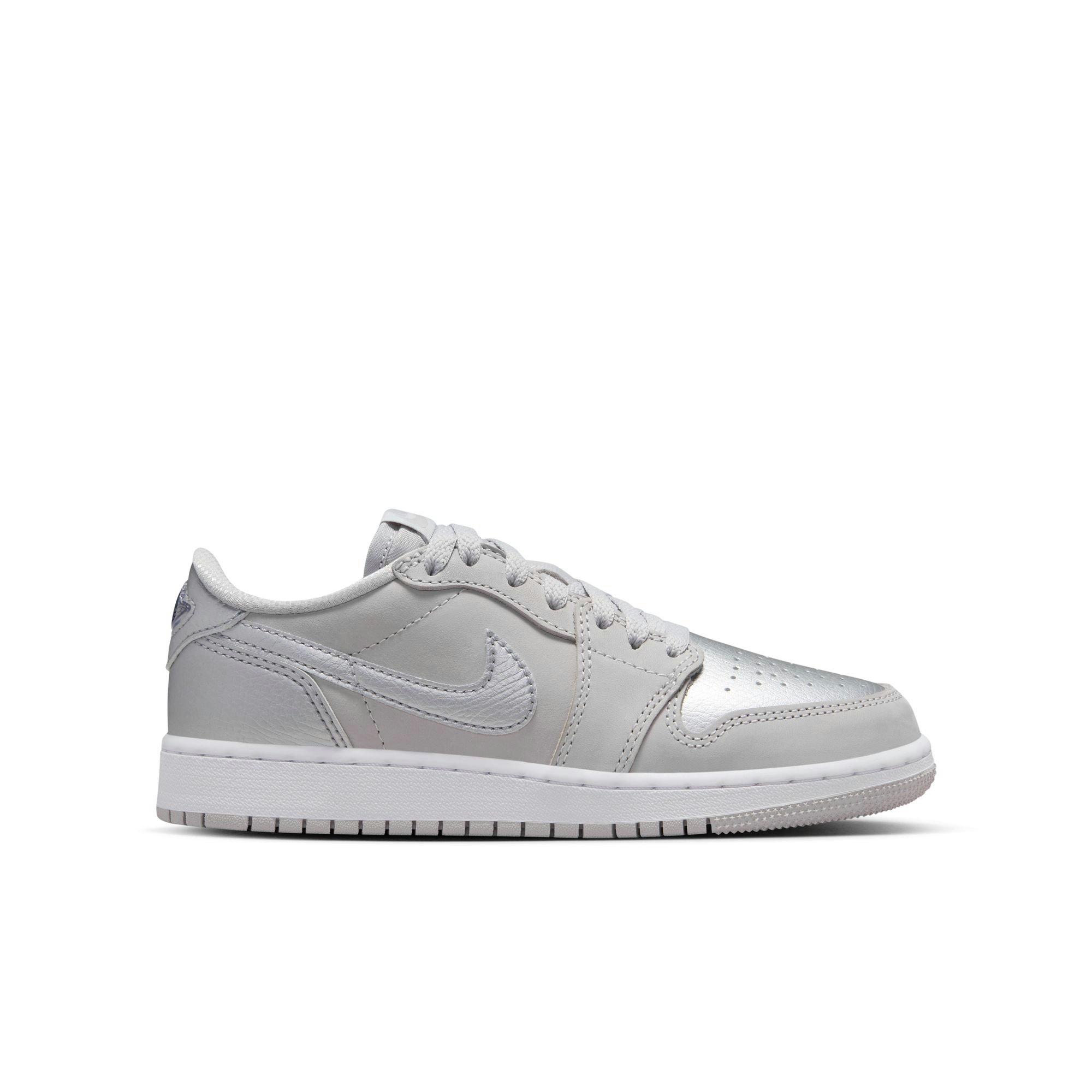 Color: NEUTRAL GREY/METALLIC SILVER/WHITE