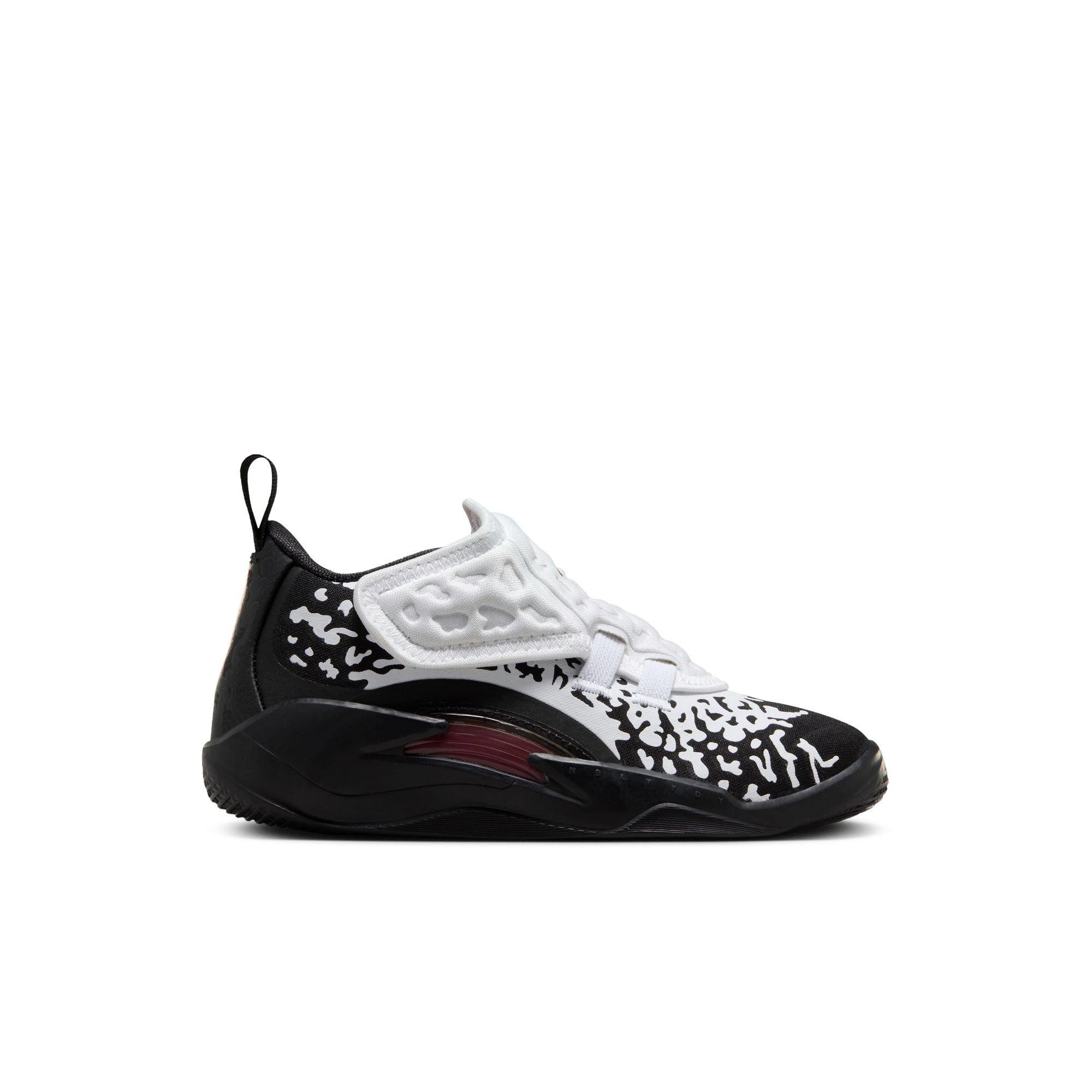 Color: BLACK/BRITISH TAN/WHITE