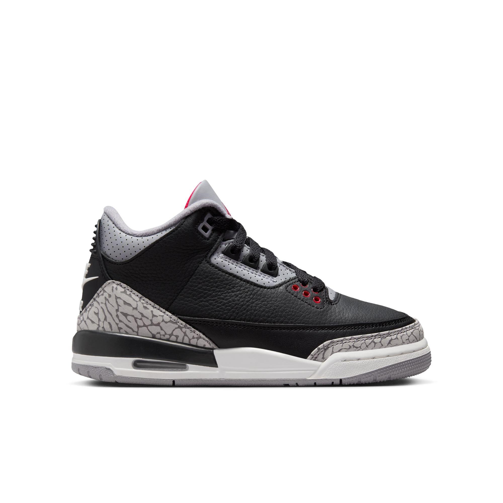 Color: BLACK/FIRE RED/CEMENT GREY
